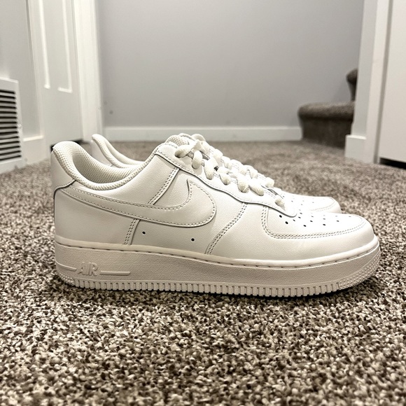 Nike Shoes - Nike Air Force 1
